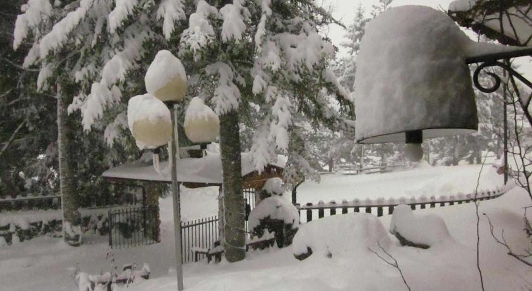 Hotel Orso Bianco Pescasseroli Exterior photo